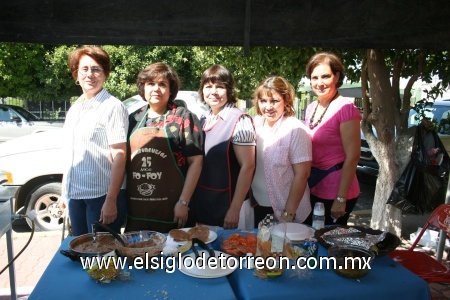 27102008
Estela Padilla de Aguiñaga, Conchita Gutiérrez de Valdés, Nena Velázquez, Gaby Navarro y Martina López.