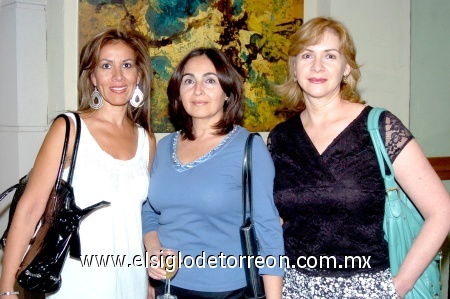 28102008
Nora Urby, Adriana Sepúlveda y Rocío Muñoz.