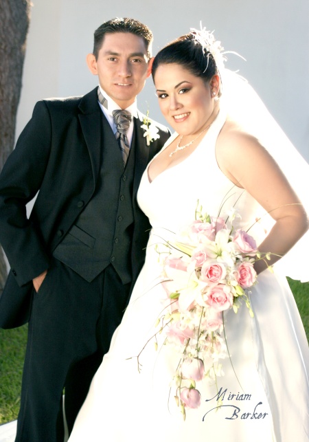 Sr. Jaime Arguijo Silva Y Srita. Alejandra Isabel Medina Juárez recibieron la bendición nupcial en la parroquia del Santo Cristo el sábado cuatro de octubre de 2008. 

Miriam Barker Fotografía