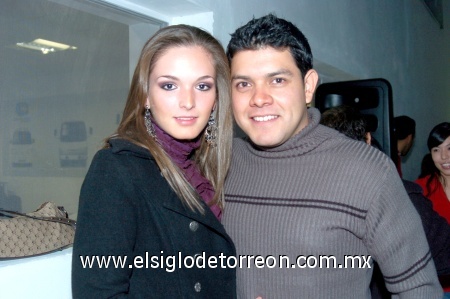 02112008
María Elena González García y José Carreón Montenegro.