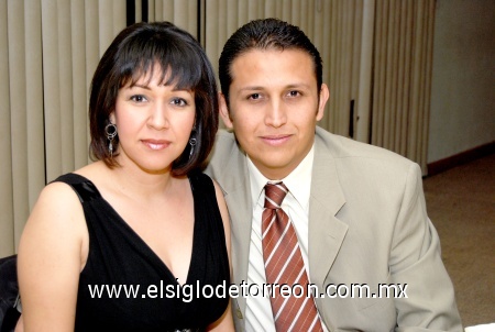 26112008
Ana Iveth Muñoz y Gerardo Magallanes