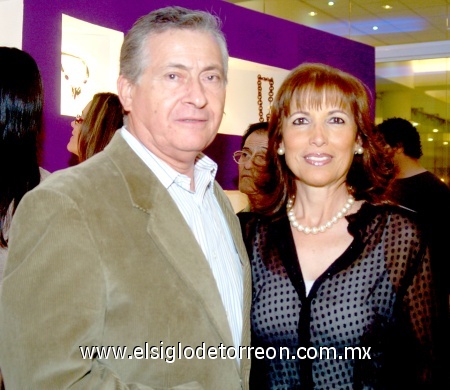 30112008
Román Cepeda y Nena Torres de Cepeda.