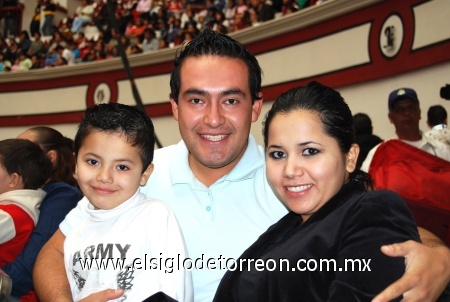 03122008
Eliud Gómez, Jacob Gómez y Getsemaní de Gómez.