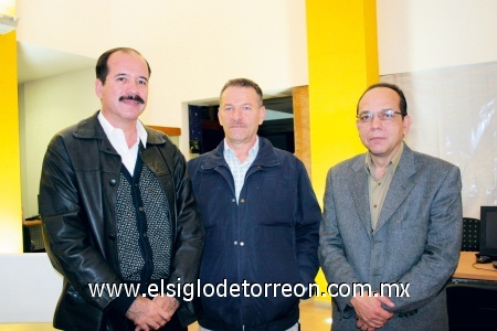 Alejandro Sanz Cortinas, Samuel Cernicharo y Miguel Vidaña.