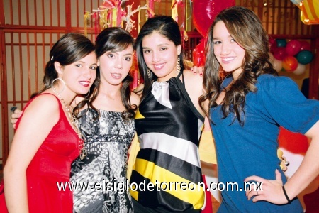 Dulces quince
Anafer Santoyo, Marijose Borbolla, Ana Sofía Núñez y Daniela Hernández.