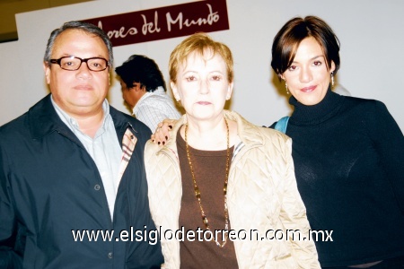 Oscar Russek, Luz María Russek y Karla Russek.