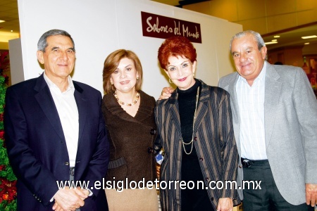 Eduardo Murra Marcos, Nuri Farrus de Murra, Beba Cofiño de Torres y Marcelo Torres Michael.