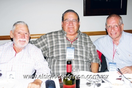 Bernabé Urusubieta, Jorge Moreno y Rodolfo Newler.