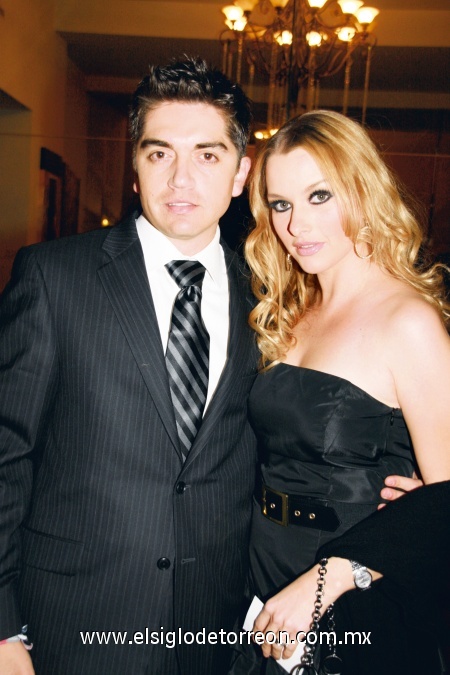 Luis Fernanado Salazar y Karla Villarreal.