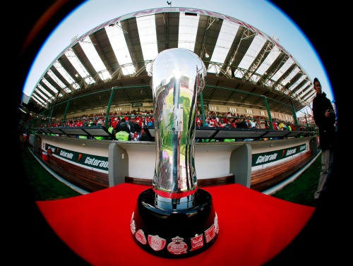 El trofeo que recibió el Toluca por ser el nuevo Campeón.