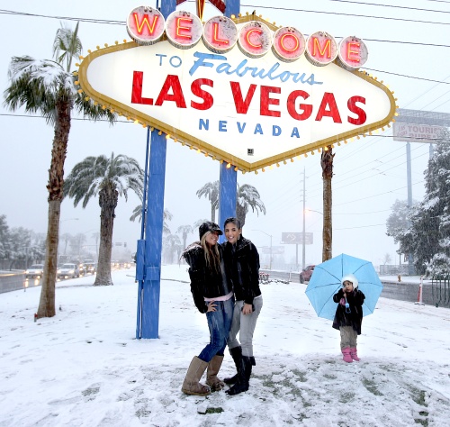 La tormenta del miércoles y madrugada del jueves también arrojó nieve o lluvia y complicó viajar en otras partes de Nevada, en gran parte del Sur de California y partes del Norte de Arizona.