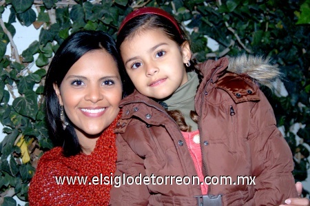 14122008
Sophia y su mamá Gaby