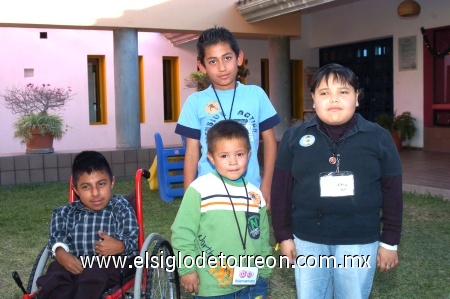 16122008
Jorge, Juan, Francisco y María de Jesús.