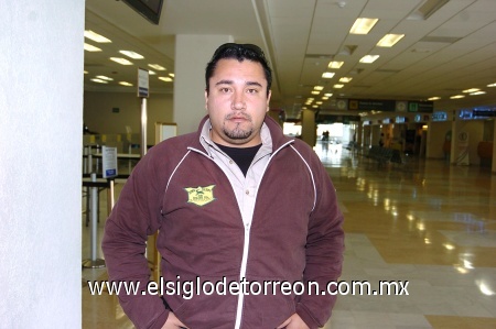 09012009
René García Soto viajó a Los Mochis, Sinaloa.