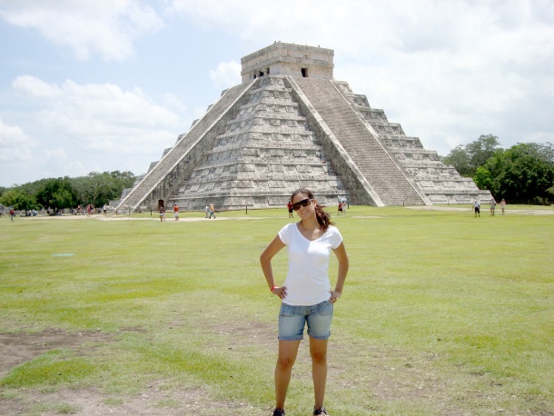 Raquel Valdés en Chichen-Itza, sept. 2008