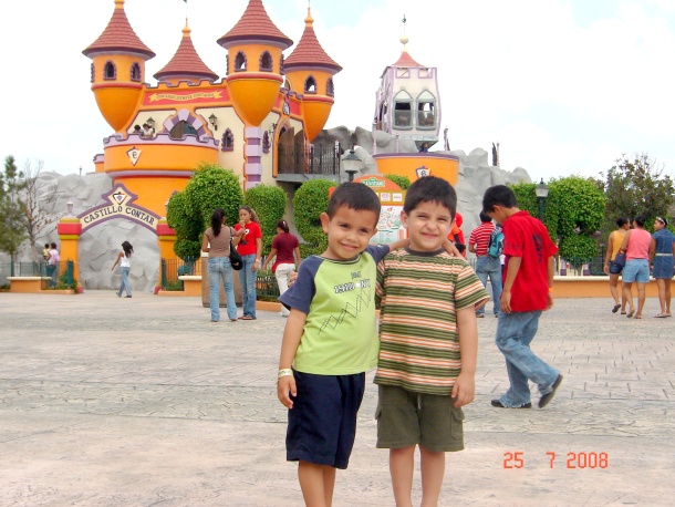 Toño Medrano y Diego Esparza en sus pasadas vacaciones