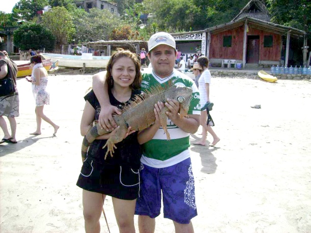 Victor Rojas y Paula Gallegos de Luna de Miel en Puerto Vallarta.