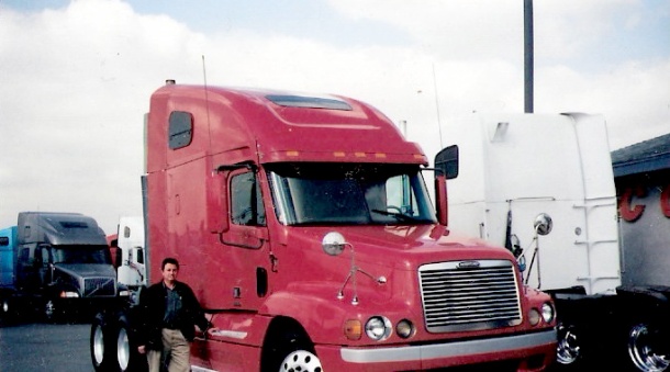 Gustavo Sanchez en su parada de tráiler