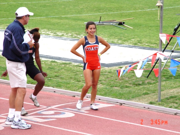 Anakaren Rodriguez termino su participacionen las semifinales del estado en los 100 mts en Pomona Ca