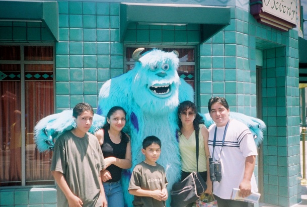 Familia Sánchez Gamboa en DIsneyland, California.