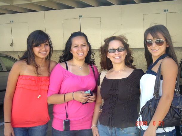 Dia del padre Adriana,Paulina,Lucy y Ana Karen Rodriguez en Huntington beach Ca