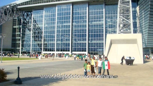 Pedro Aguilera nuevo estadio de los vaqueros de Dallas