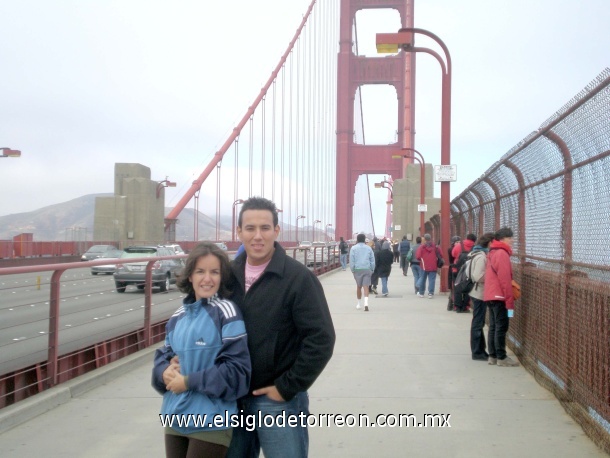 Jose Fco. Cossio Duarte Y Astrid Marin, Golden Gate - San Francisco, CA