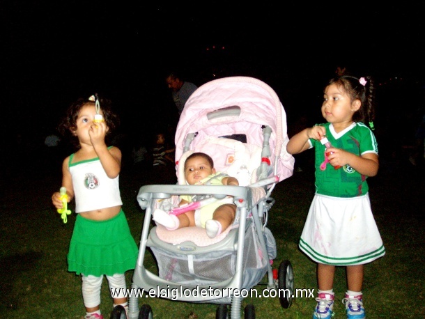 Tres mexicanas en Houston. Luciano Mendoza