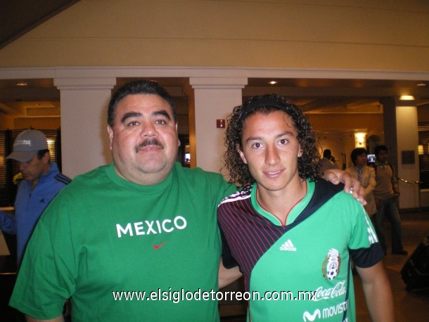 Juan Garay con Andres Guarjardo en San Diego Ca. cuando enfrentaron a la Argentina