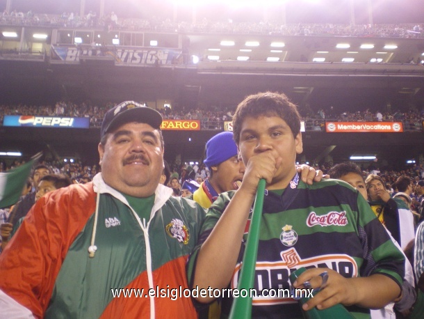 Juan y Jair Garay en el juego México vs. Argentina en San Diego Ca.