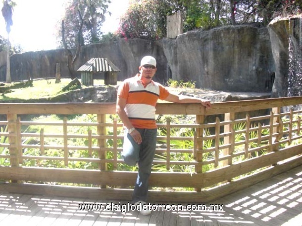 Sergio Peréz aquí e Busch Garden en Tampa.