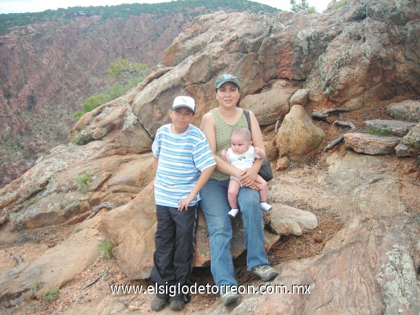 Jesus Irma y Yesy en el Dorado Colorado ellos radican en Denver Dolorado 23 octubre.