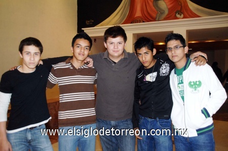 03022009 Jonathan Burgos, Juan Manuel Rodríguez, Fer Navarro, Sergio Flores y Beto López.