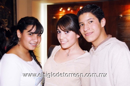 03022009 Luisiana Villarreal, Ale Alvarado y Luis Islas.