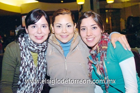 09022009 Sara Martínez, Cecy Gutiérrez y Sam Chavarría.