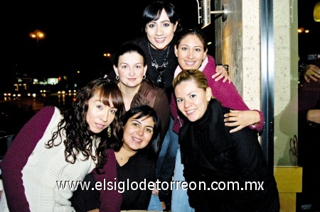 13022009 Claudia Palacios, Zithali Cuevas, Lucía Romo, Blanca Núñez, Bety Borrego y Priscila Romo.