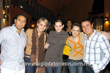 15022009 Carlos Santiago, Bárbara Garza, Tena y Anet Silveyra, y Roberto Sánchez.