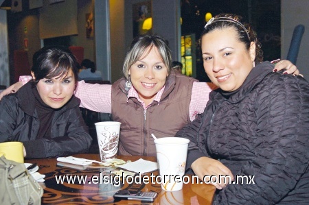 14022009 Dani Romo, Fanny y Rosy Salinas.