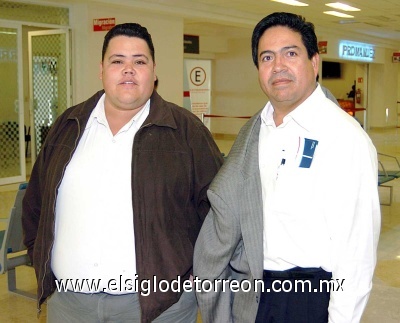 19022009 Enrique Gallardo y Francisco Gutiérrez se fueron en plan de negocios a la Ciudad de México.