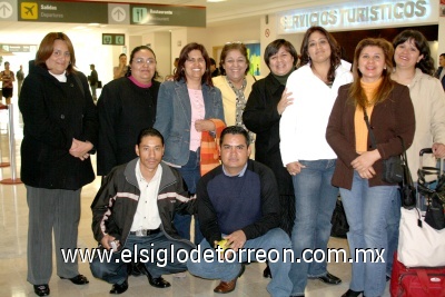 20022009 Sergio Alvarado, Ana Luisa Chávez, Mauro Jiménez, Elizabeth Sierra, blanca Rodarte, Hilda González, Leticia Jurado, Irlanda Ramos, Claudia Vargas, Claudia Rodríguez viajaron a México.