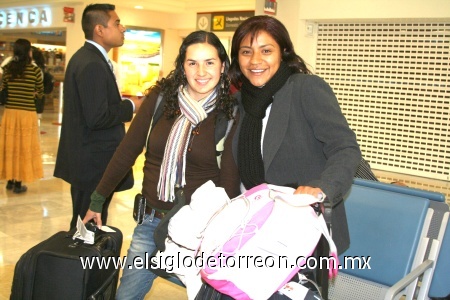 02032009 Gloria y Sandra llegaron desde la Ciudad de México.