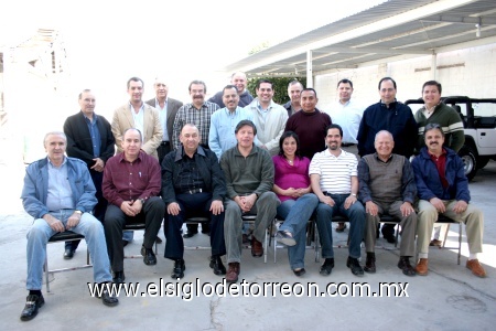 02032009 Grupo de médicos que integran la nueva mesa directiva de Condomedics, en pasada reunión especial a la que acudieron.