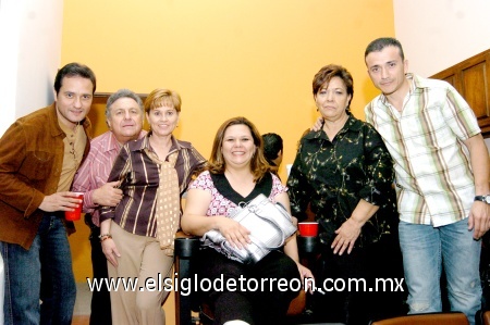 01032009 Jaime Requenes, Gerardo Guajardo, Begoña Torre, Raquel Bravo, María Luisa Guajardo e Igor Bravo, compartiendo entre amigos.