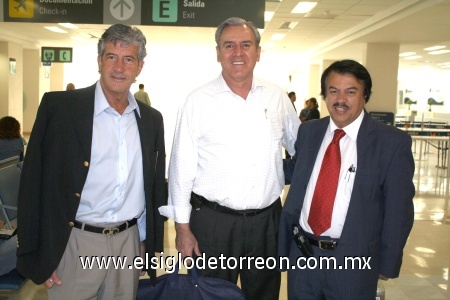 07032009 Carlos Ruser, Héctor Herrera y Rafael Fuente viajaron a México..