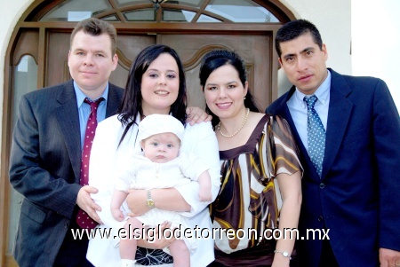 08032009 Felices. Carlos Eduardo con sus papás Carlos Eduardo Silos Castro y Alejandra Calderón de Silos, y sus padrinos Alejandro Cardona y Ángela de Cardona.