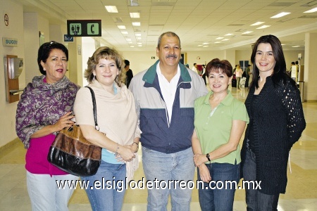 15032009 Susana García, Dulce Escobedo, Regina Flores, Guadalupe Pacheco y Benjamín Zurita Prone.