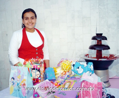 19032009 Con motivo de sus 12 años de vida, Bárbara Ulloa Tovar tuvo fiesta.