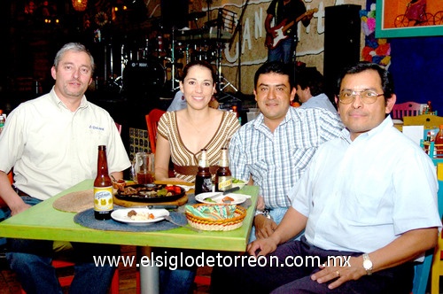 05042009 Héctor Santibáñez, Fabiola Martínez, Israel García y Francisco Ferrusca.