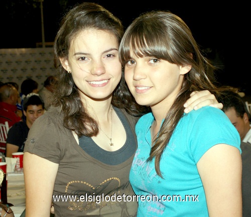 15042009 Lucía y Karla Olivares.