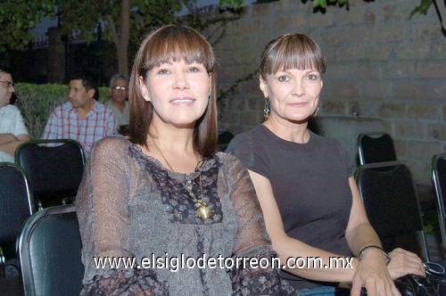 19042009 Elvira Izaguirre y Alma Patricia Izaguirre.